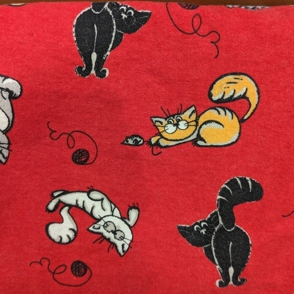Cat lover nightgown, red  cotton flannel kitten pattern woman's L - Picture 3 of 9